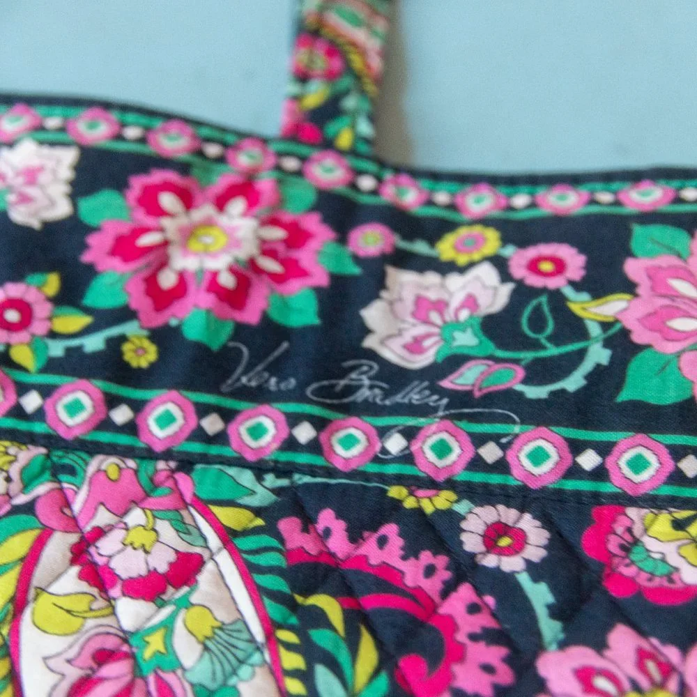 LIKE NEW Vera Bradley Petal Paisley Quilted Floral Large Shoulder Tote Bag